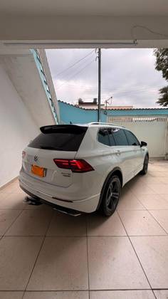 VOLKSWAGEN TIGUAN 2.0 350 TSI GASOLINA ALLSPACE R-LINE 4MOTION DSG VOLKSWAGEN TIGUAN 2.0 350 TSI GASOLINA ALLSPACE R-LINE 4MOTION DSG